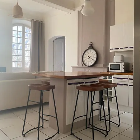 Sublime Individuel Situe Au Chateau De Font Pre Daire